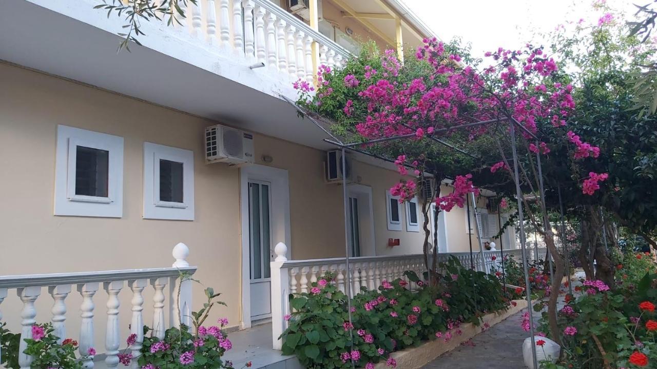 Aparthotel Casa Dyonisia Plános Exterior foto