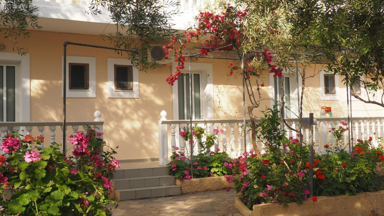 Aparthotel Casa Dyonisia Plános Exterior foto